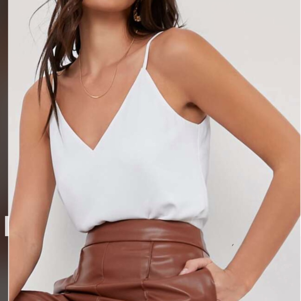 Strut & Bolt white silky flowy  tank top